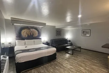 Cindy Lyn Motel