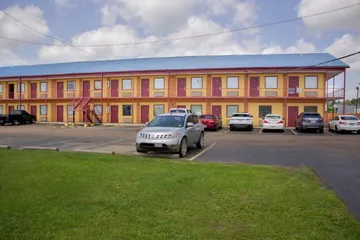 Deluxe Inn