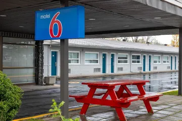 Motel 6 – Cornwall ON