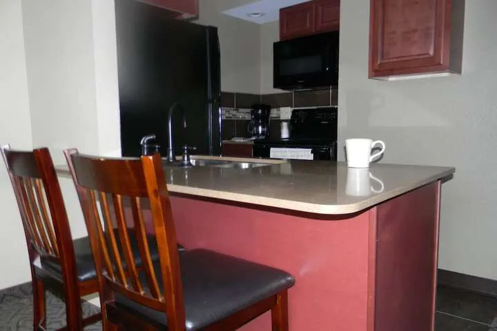 Room 4 of 10