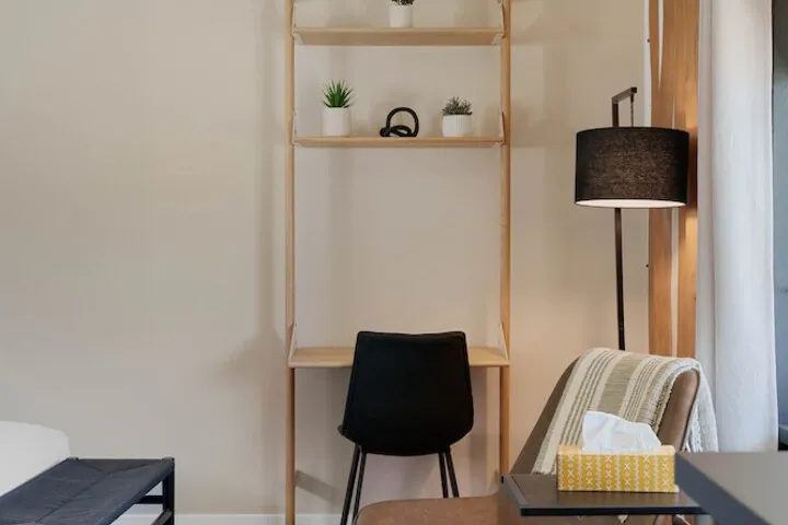 Room 5 of 14