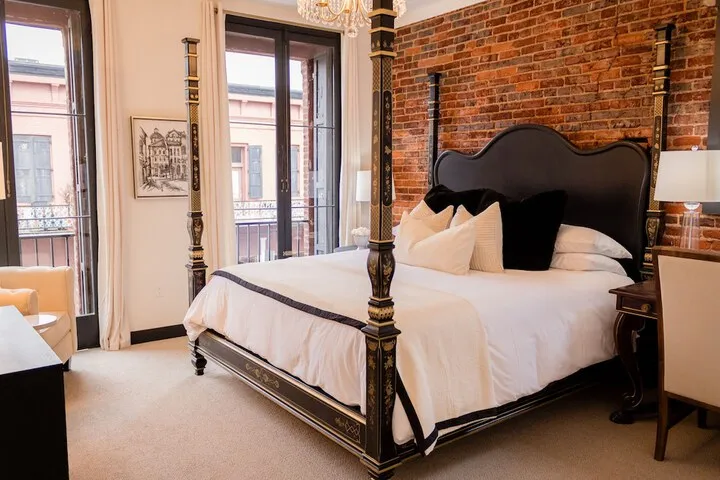 Room 3 of 56