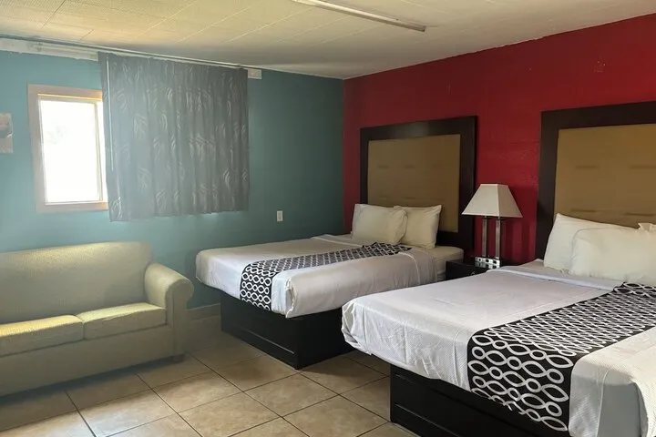 Room 4 of 24