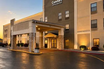 Comfort Inn & Suites Harvey - Chicago Southland