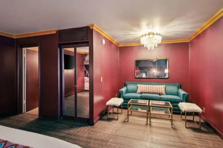 Room 5 of 42
