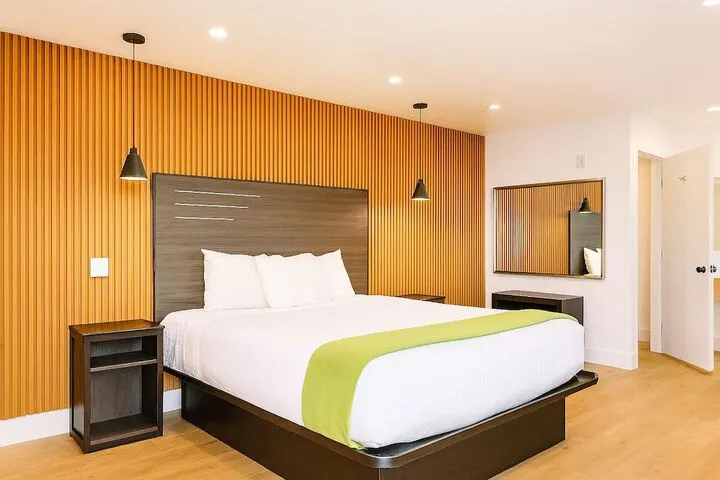 Room 2 of 23