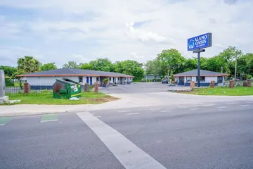 Alamo Oasis Inn & Suites by Oyo San Antonio