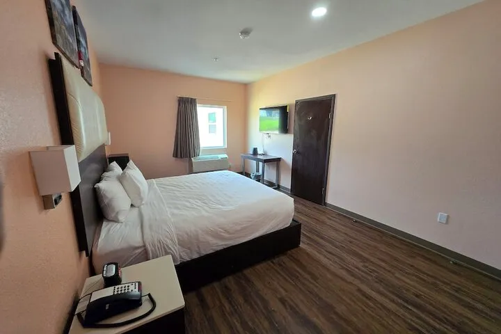 Room 3 of 17