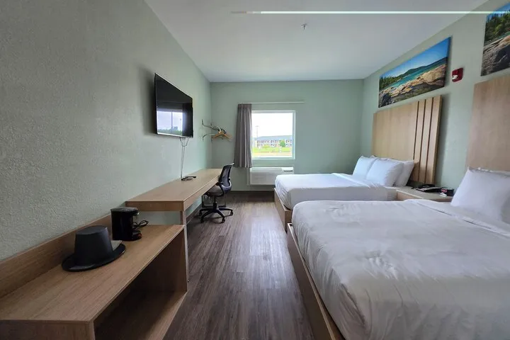 Room 4 of 17