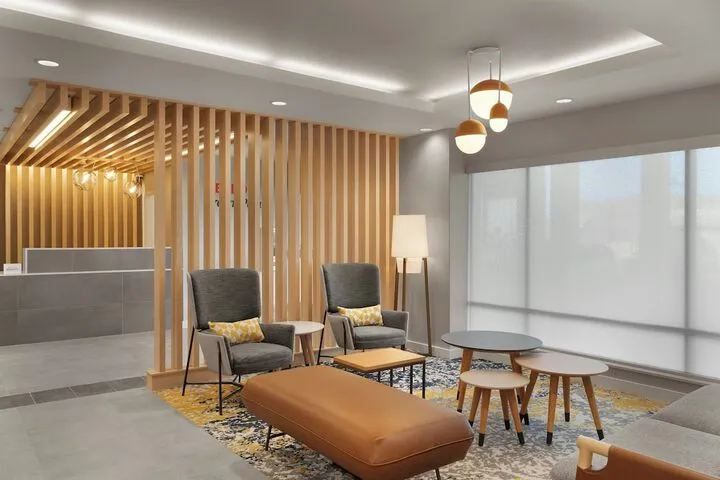 Hotel Interior 4 of 28