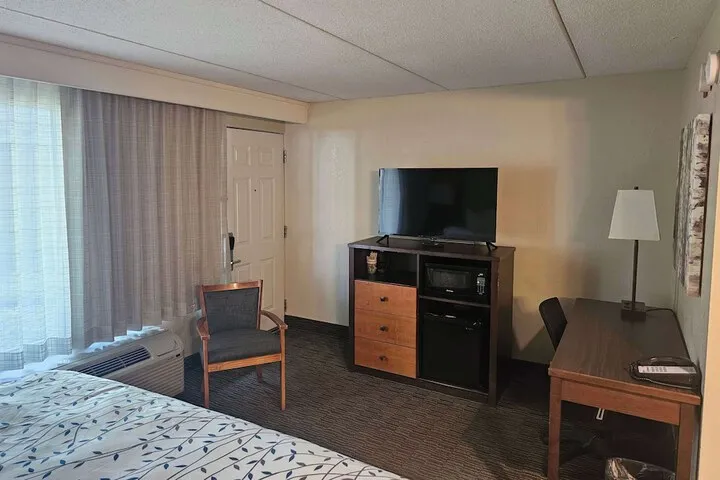 Room 3 of 18