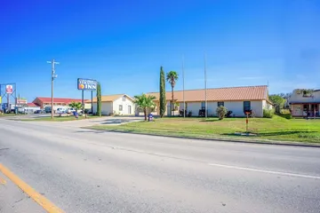 Pleasanton Executive Inn by OYO