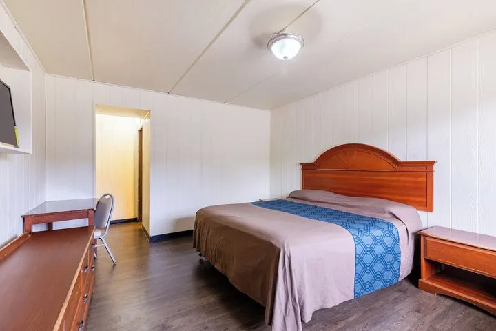 Room 5 of 26