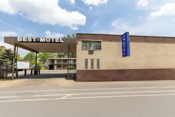 Best Motel by OYO Chicago I-90