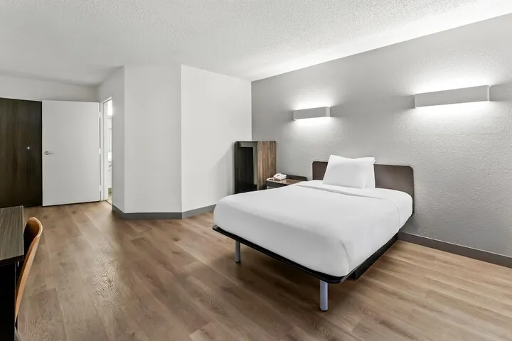 Room 5 of 56