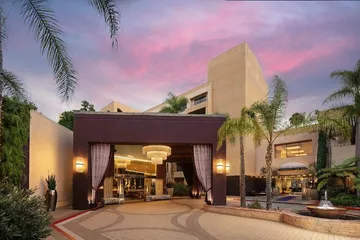 Avenue of the Arts Costa Mesa a Tribute Portfolio Hotel