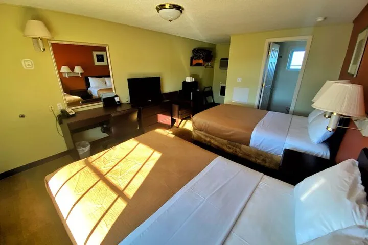 Room 4 of 19