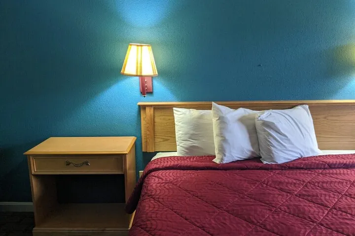 Room 5 of 21