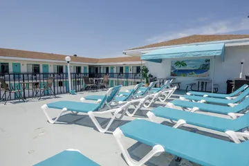Surf Comber Motel
