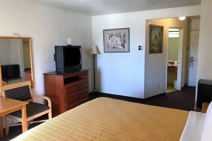 Room 3 of 13