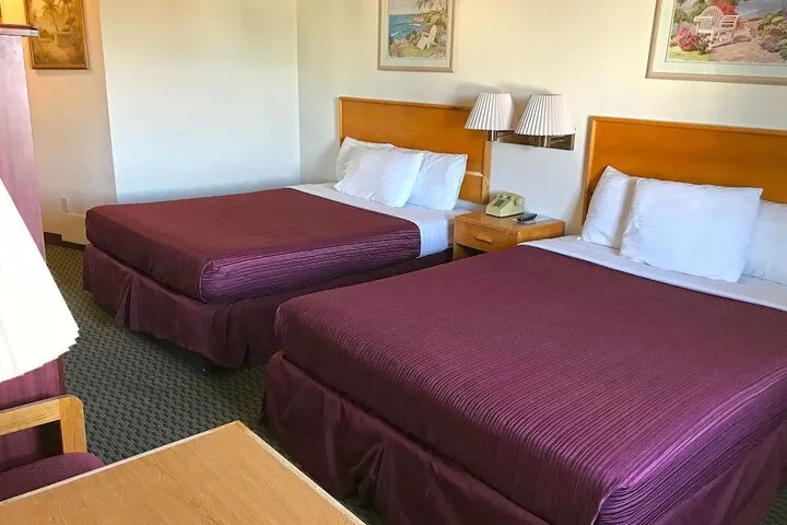 Room 4 of 13