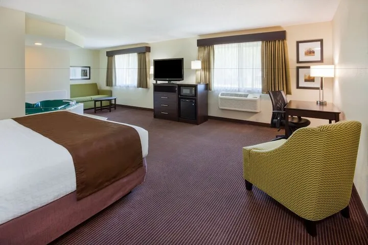 Room 5 of 34