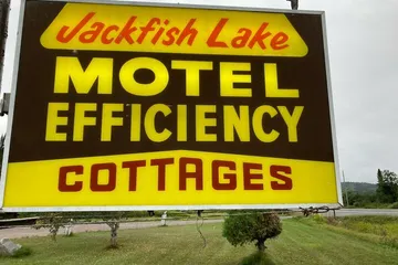 Jackfish Lake Cottages Motel