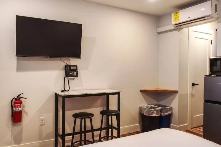 Room 5 of 36