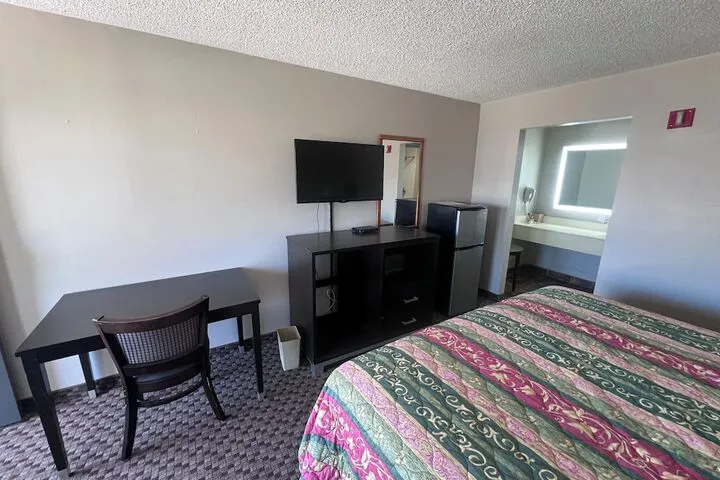 Room 3 of 11
