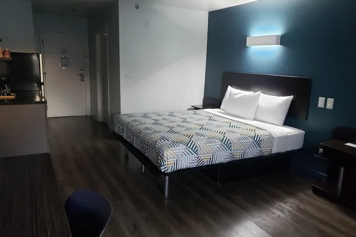 Room 5 of 26