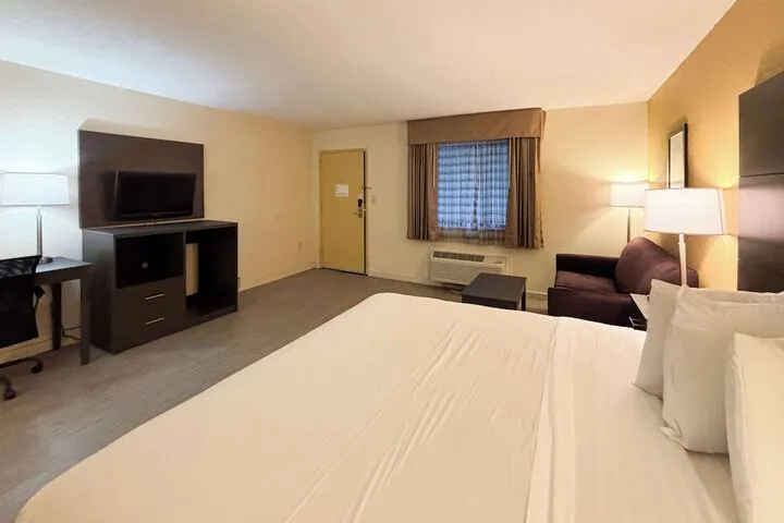 Room 5 of 26