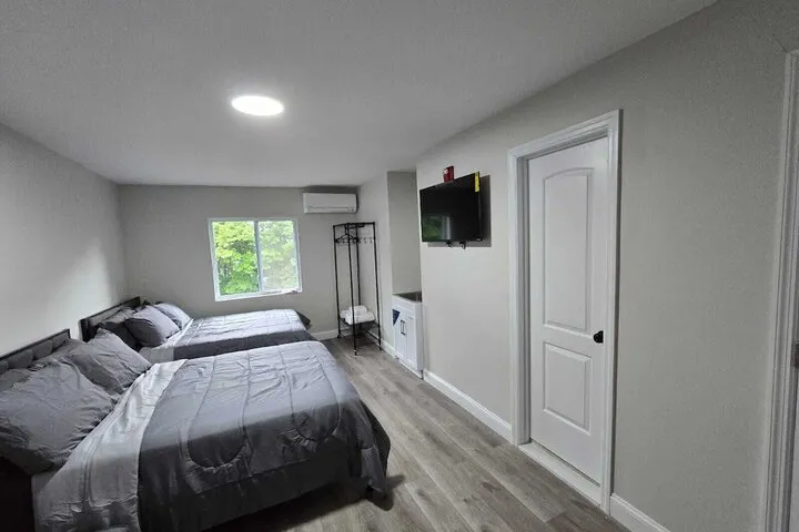 Room 2 of 11