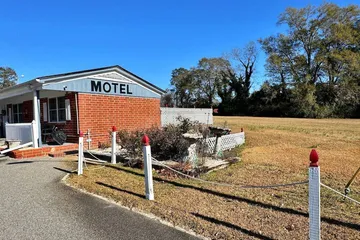 Chesterfield Hotel by OYO Hwy 9