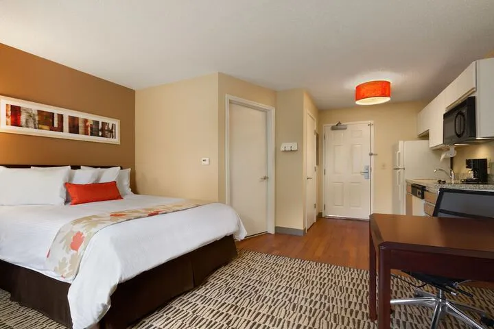 Room 5 of 36