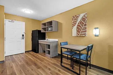Suburban Studios Charlotte – Executive Park