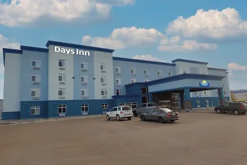 Days Inn & Suites by Wyndham Fort Saskatchewan