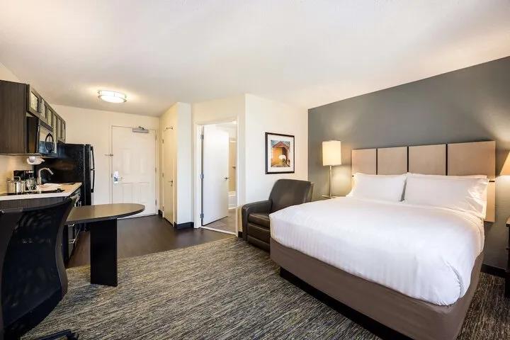 Room 4 of 26