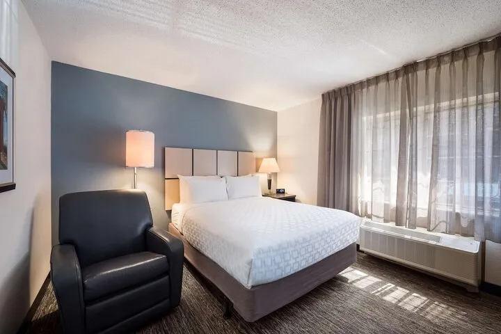 Room 3 of 26