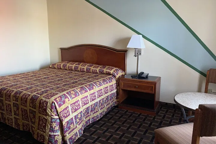 Room 3 of 13