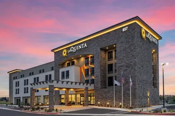 La Quinta Inn & Suites by Wyndham Lincoln