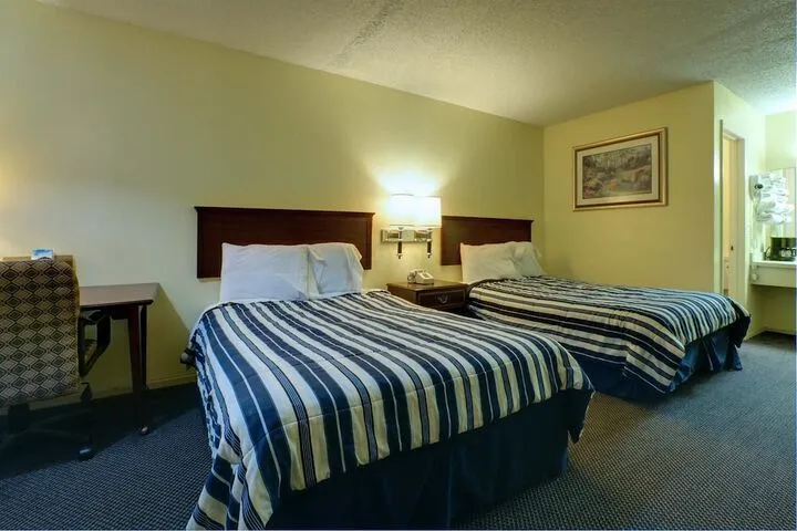 Room 5 of 12