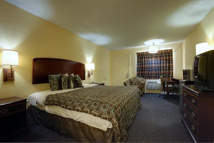 Room 3 of 12