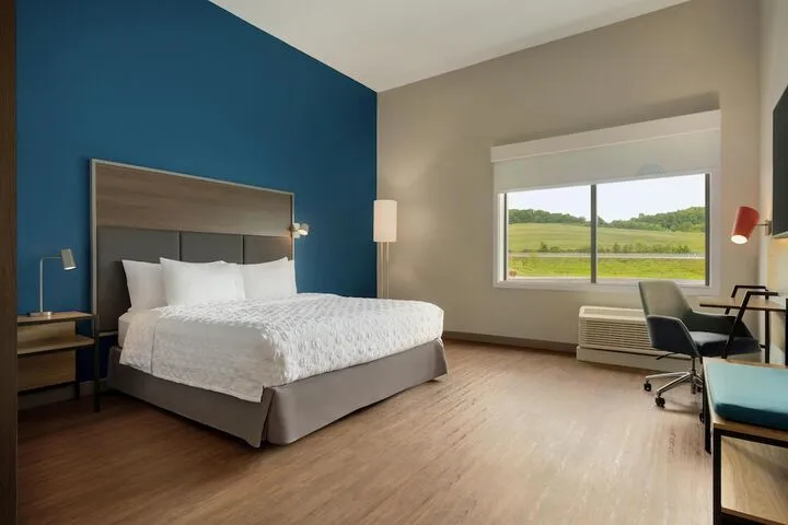 Room 2 of 4