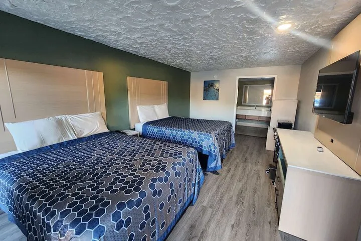 Room 3 of 17