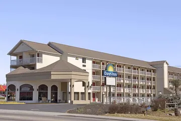 Days Inn by Wyndham Apple Valley Pigeon Forge / Sevierville