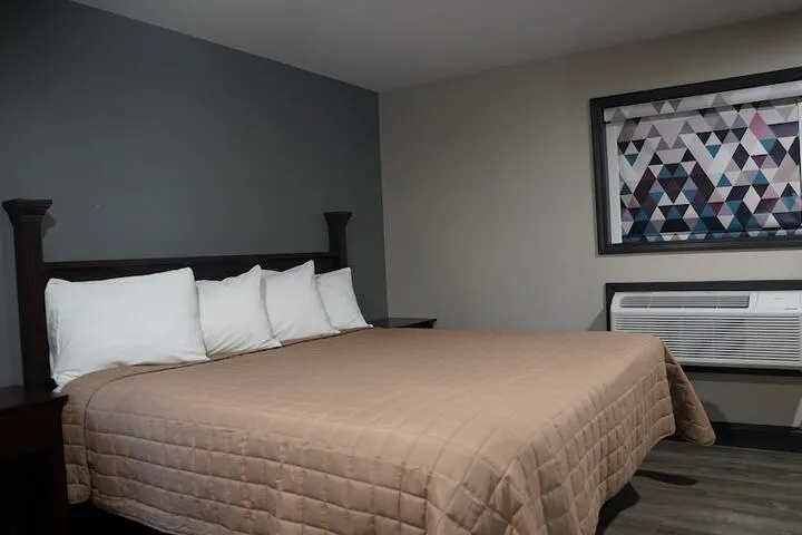 Room 3 of 15