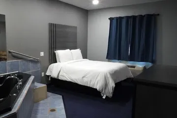 Americas Best Value Inn & Suites Bush Intl Airport