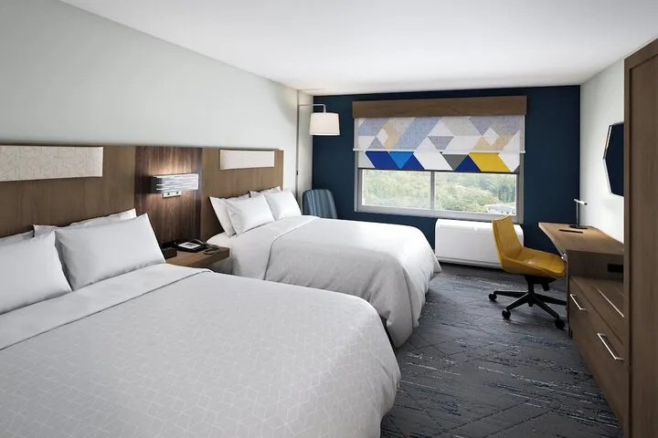 Room 3 of 40