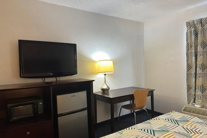 Room 3 of 24