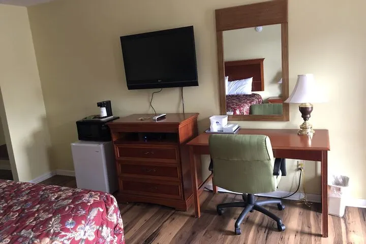 Room 3 of 17